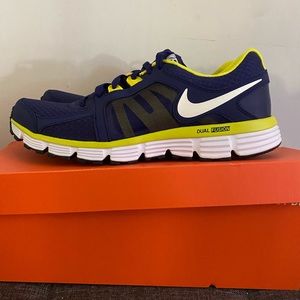 NEW Men’s Nike Dual Fusion ST 2 running shoes, size 11.5, dark blue/yellow